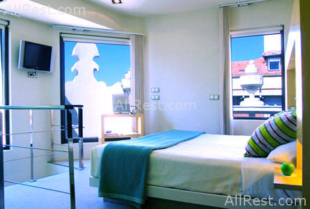Room Mate Alicia 19